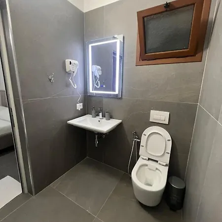 Bed and breakfast Rreze Dielli 3*